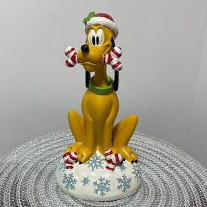 Disney Goofy Resin Christmas Figure NWT